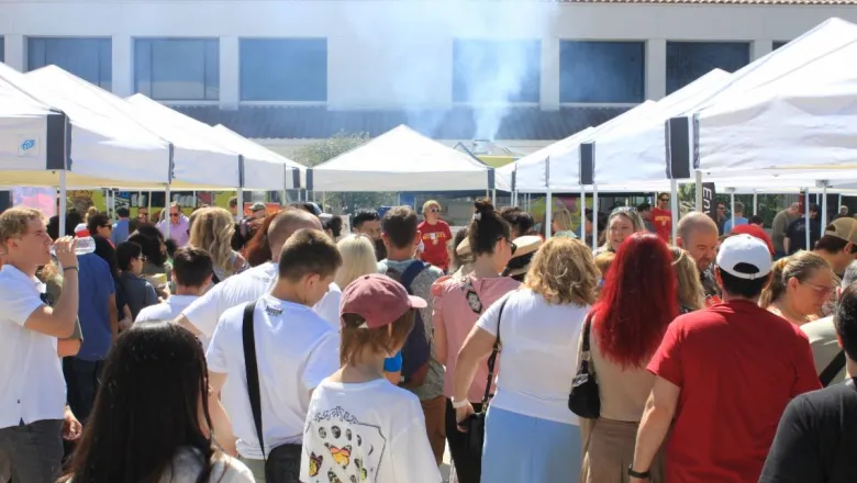 crowd shot at Discover Saddleback 2023